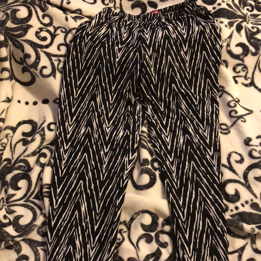 Black and white patterned pants